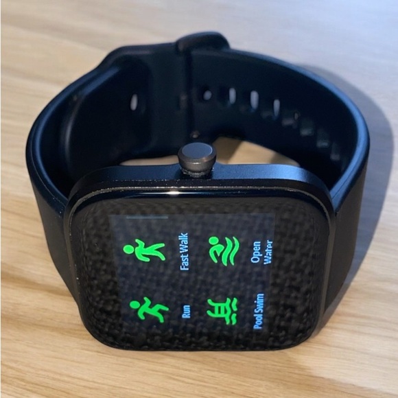 Virmee Tempo VT3 Smartwatch Fitness Tracker with box charger and extra band - Picture 2 of 3